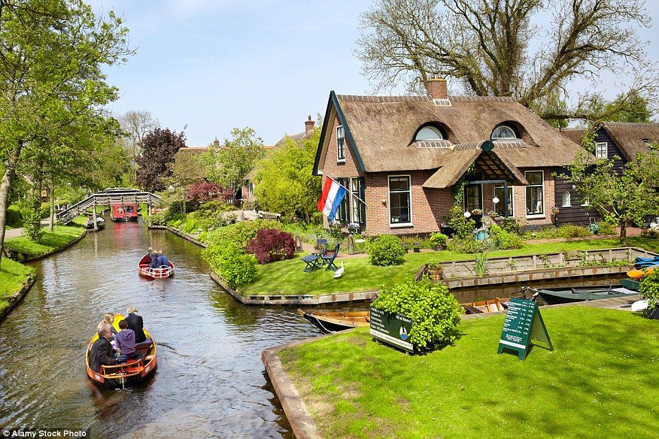 The fairytale Dutch village that exists without roads or cars | Giethoorn, Dream vacations destinations, Beautiful hotels