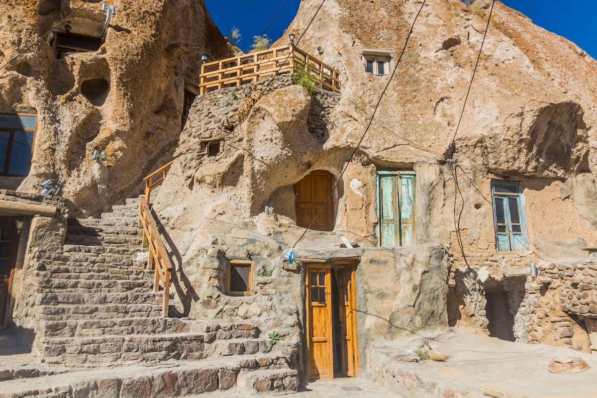 The Modern Cave-Dwellings of Iran's Kandovan Village | CKPGToday.ca